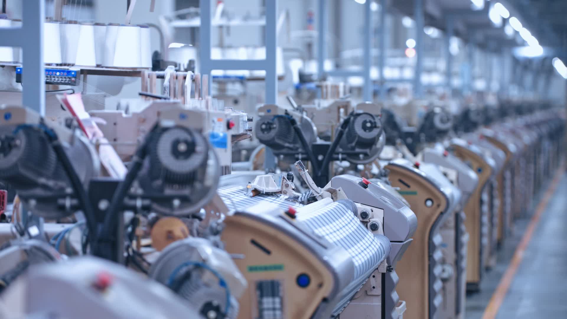 自动化纺织工厂视频的预览图
