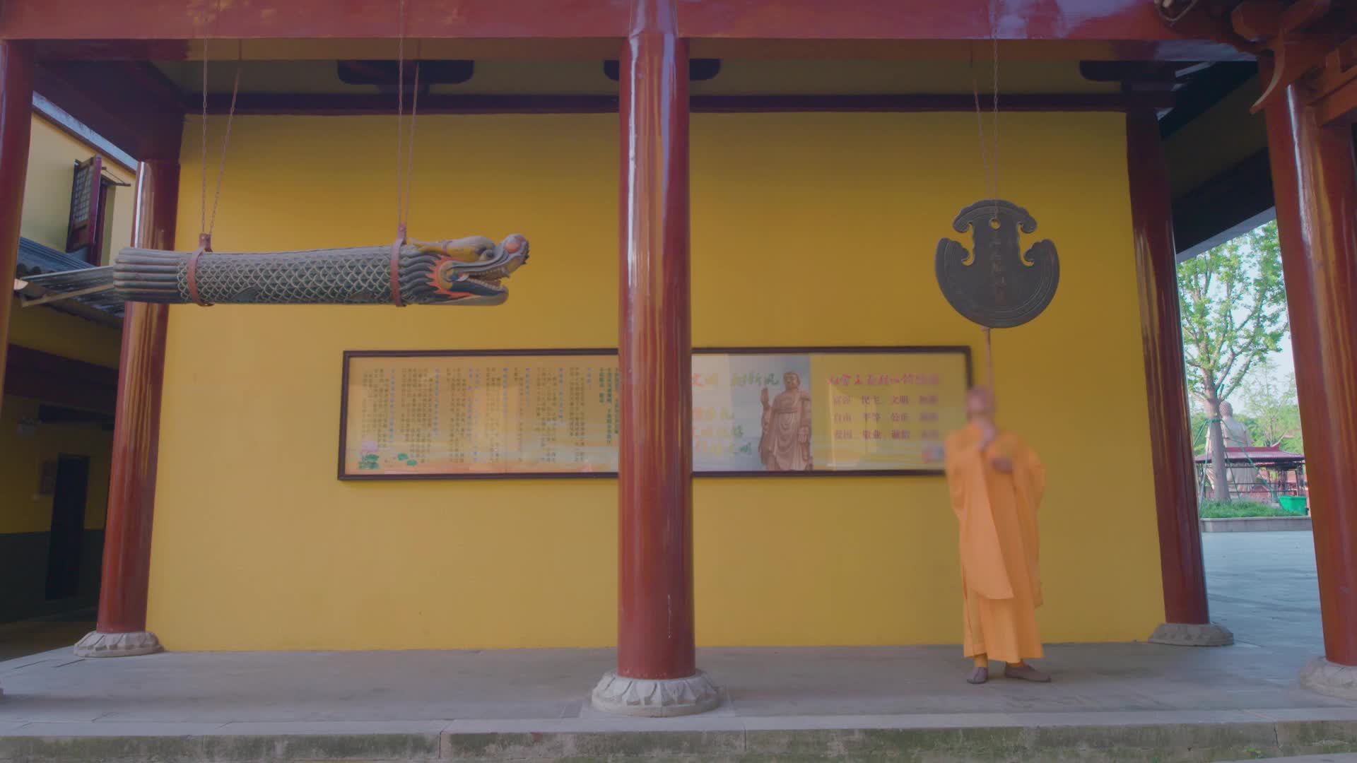1080P寺庙佛教暮鼓晨钟视频的预览图