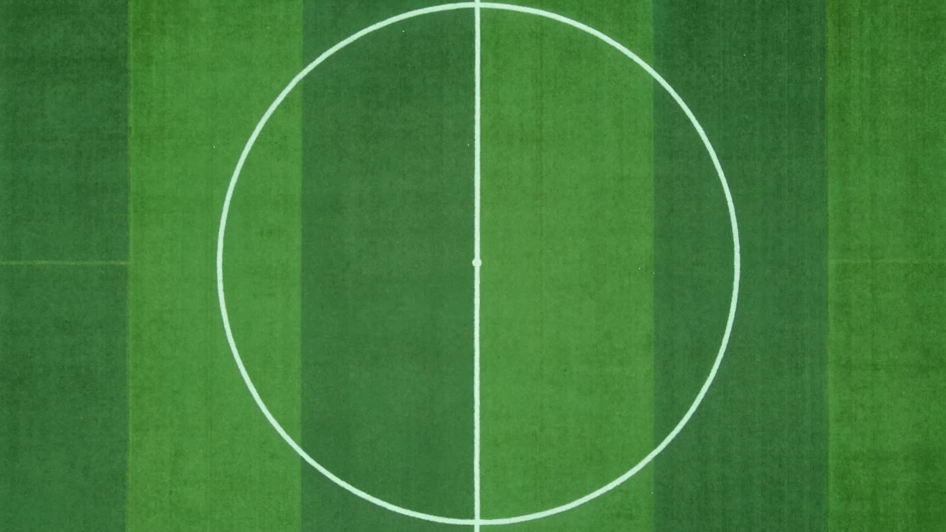 4K航拍标准足球场地空镜头视频的预览图