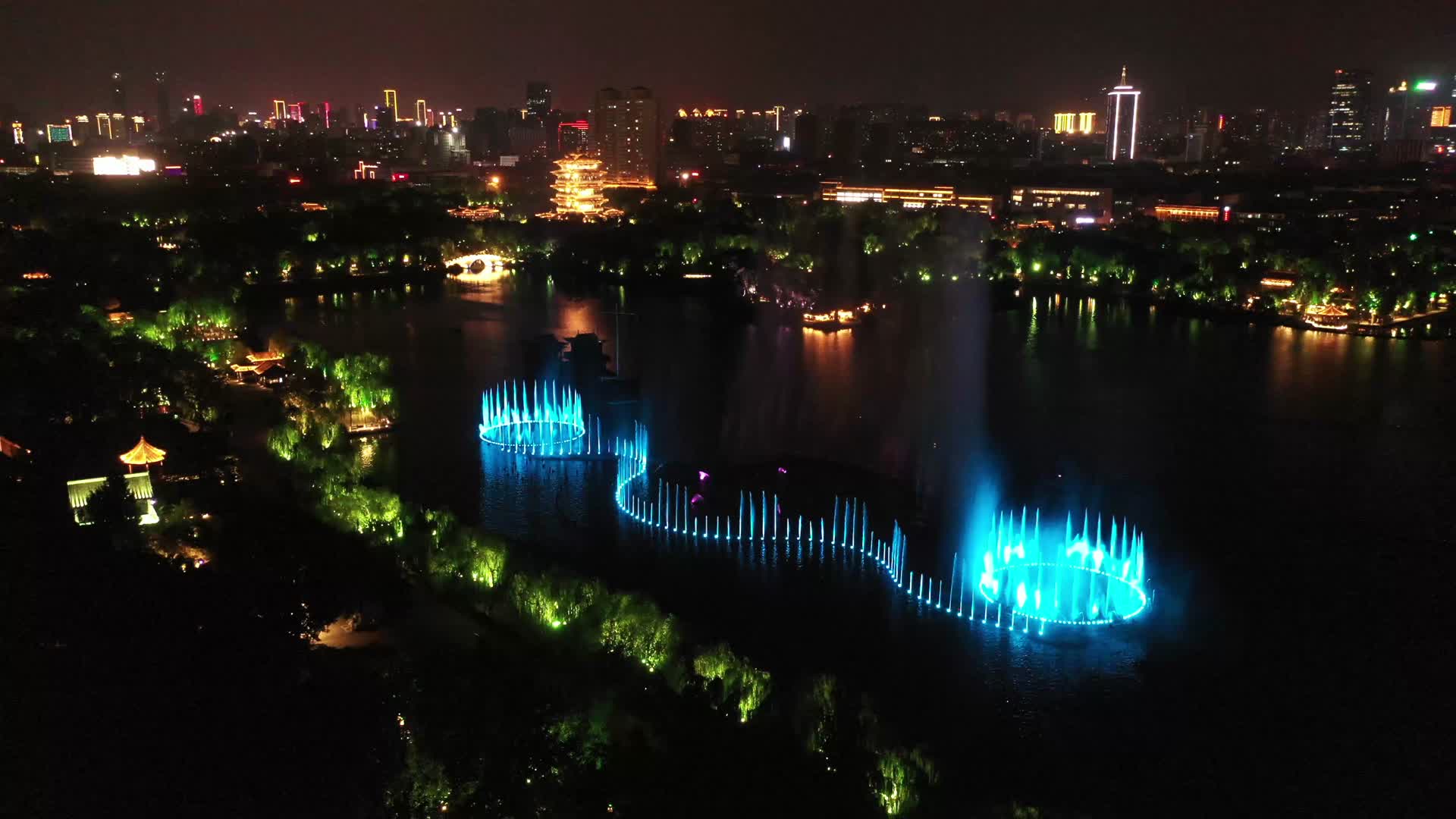 济南大明湖灯光秀视频的预览图