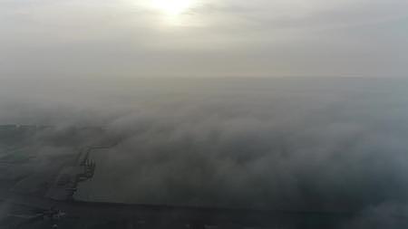 平流雾航拍海面视频的预览图