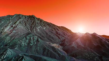 腾格里山谷上的日落视频的预览图