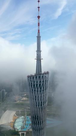 广州塔竖拍环绕空镜视频的预览图