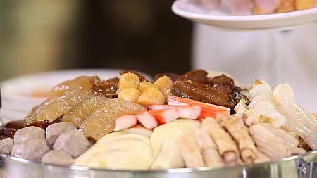 盆菜宴席农村传统美食喜庆流水席视频的预览图