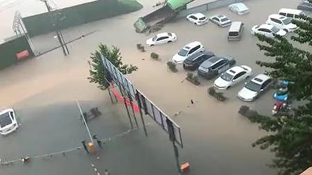 郑州720暴雨洪水灾害实拍视频的预览图