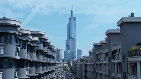 南京紫峰大厦西桥航拍掠影视频的预览图