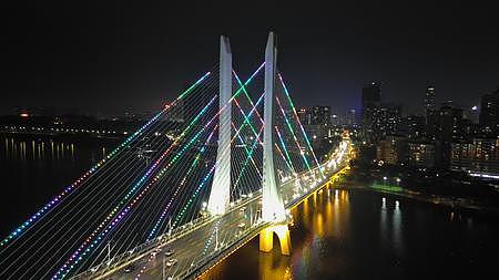 惠州合生大桥夜景4K高清环绕视频视频的预览图