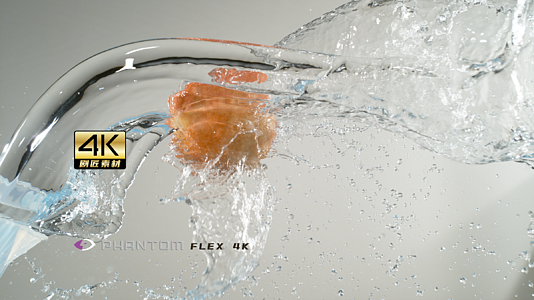 芬腾高速机1000fps之杨桃和水相撞视频的预览图
