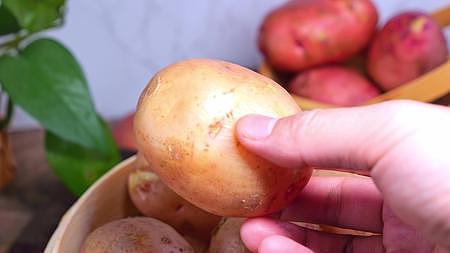 红皮土豆土豆视频视频的预览图