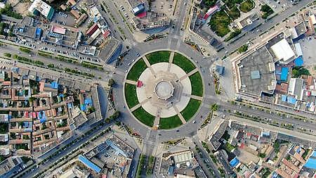 新疆特克斯八卦城4K航拍视频视频的预览图
