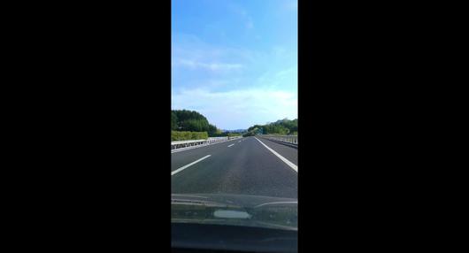 高速沿途风景视频的预览图