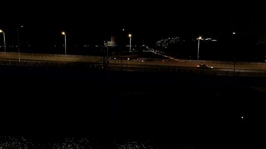 航拍杭州钱塘江夜景视频的预览图