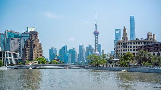 8k延时上海四川路桥拍摄东方明珠建筑视频的预览图