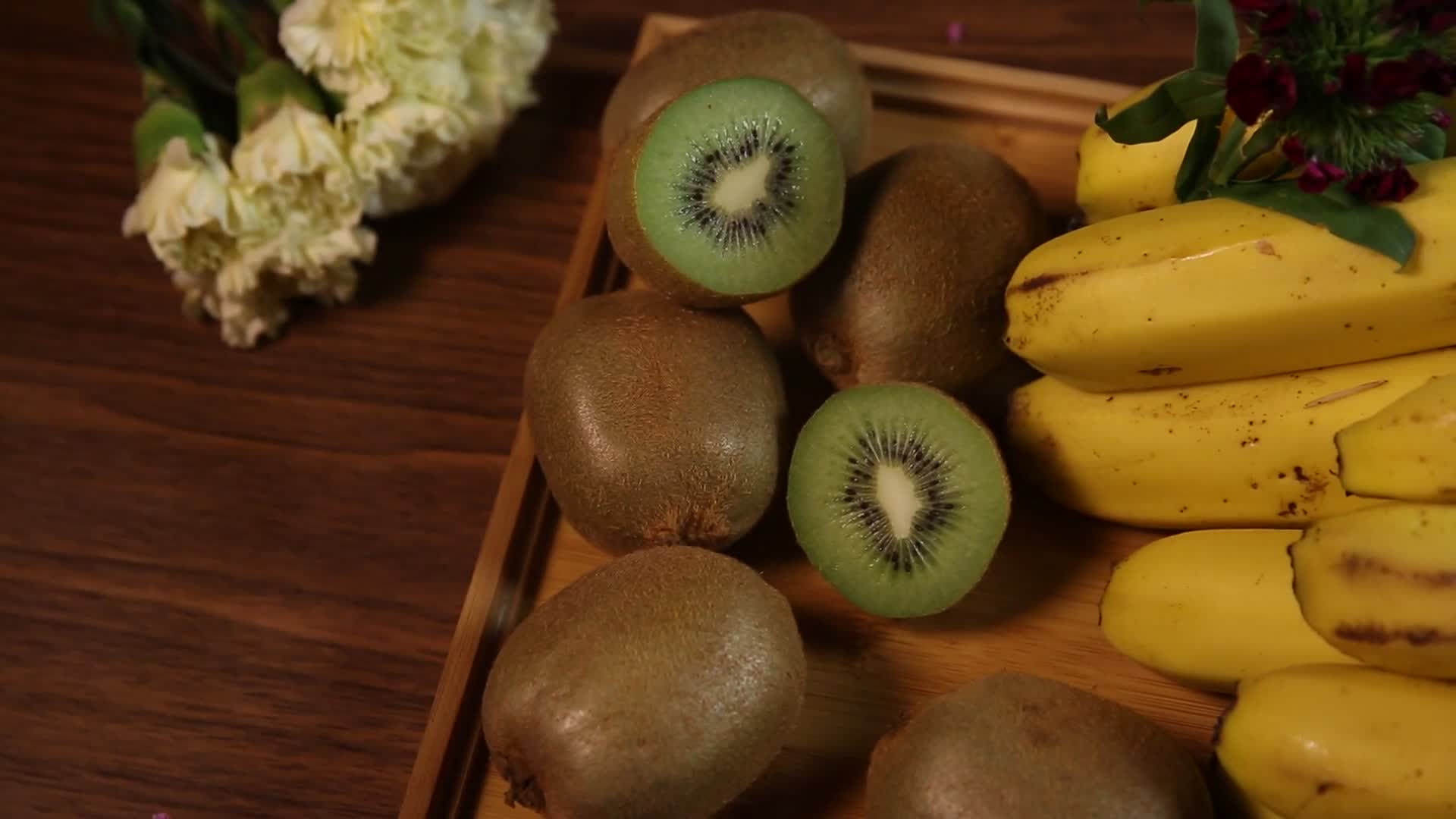 水果猕猴桃香蕉视频的预览图