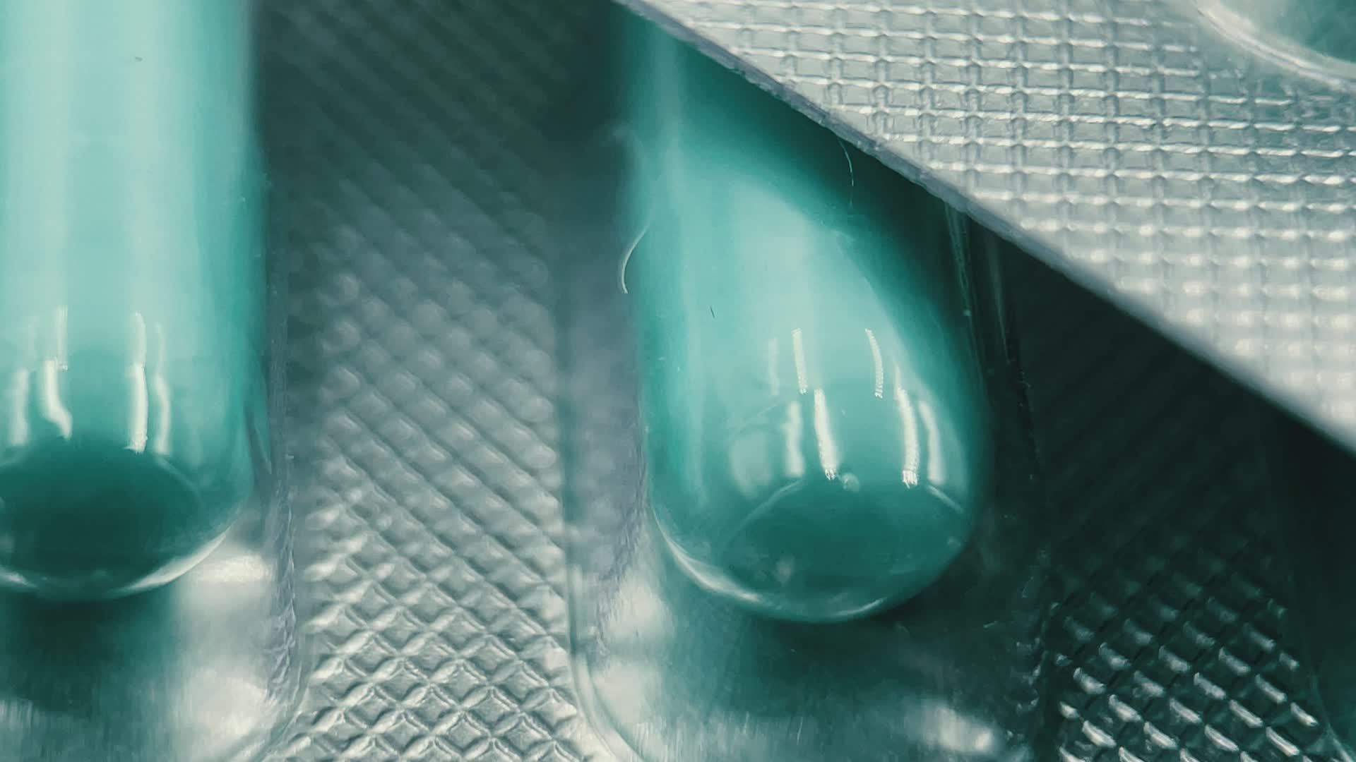 实拍微距药品胶囊视频的预览图