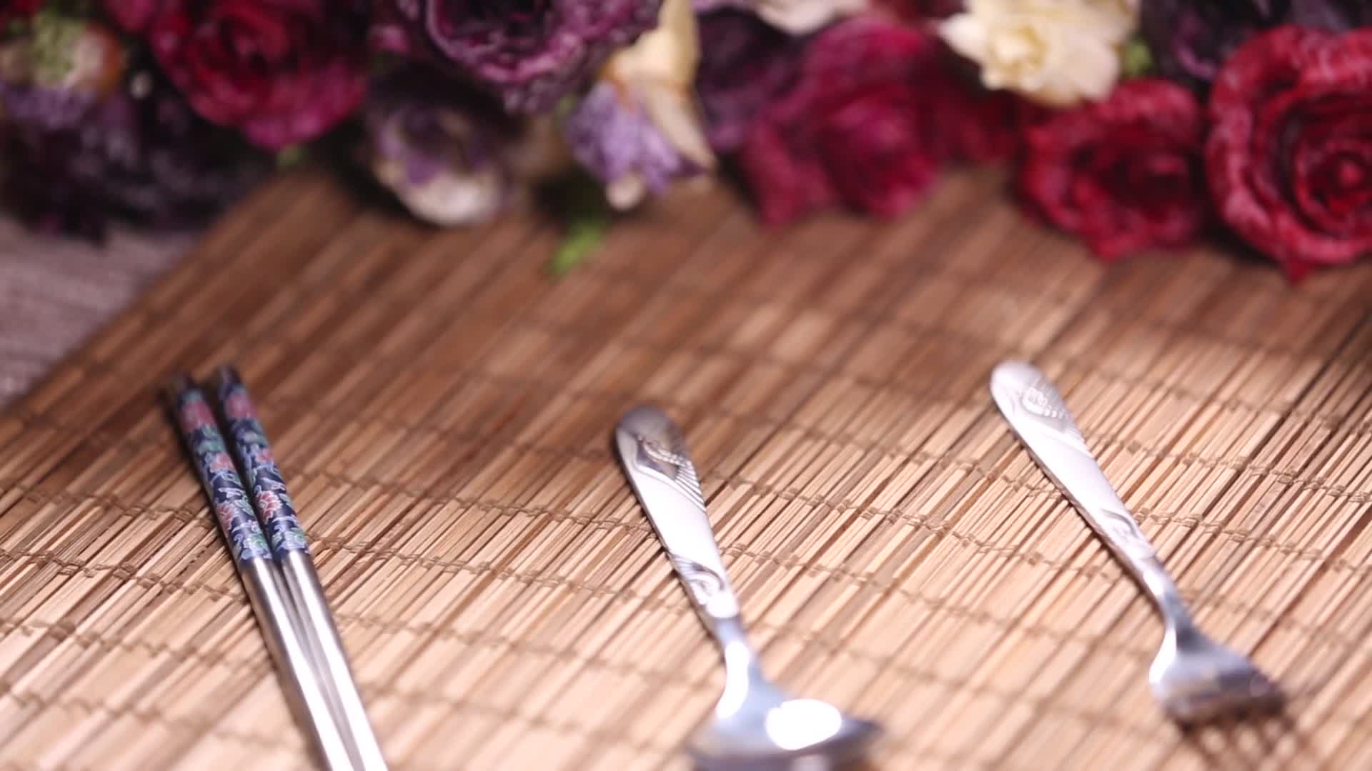 不锈钢餐具视频的预览图