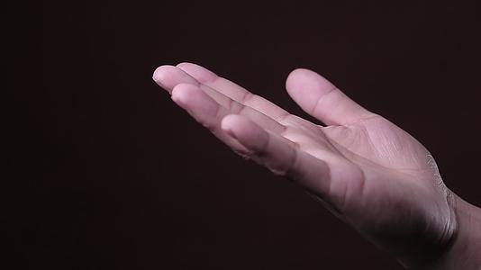 人体四肢手指手掌视频的预览图