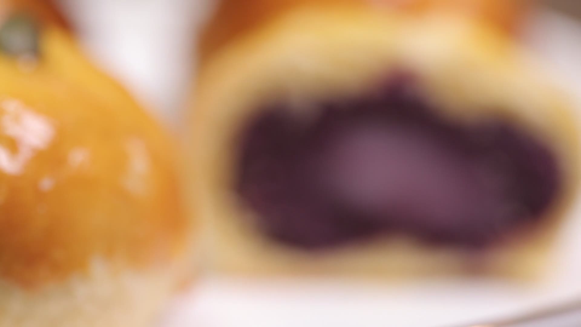 蛋黄酥紫薯芋泥糍粑点心甜品视频的预览图