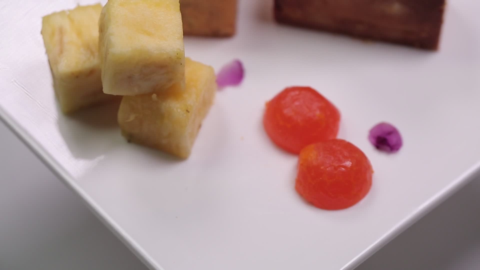 凤梨酥榴莲酥台湾传统甜点小视频的预览图