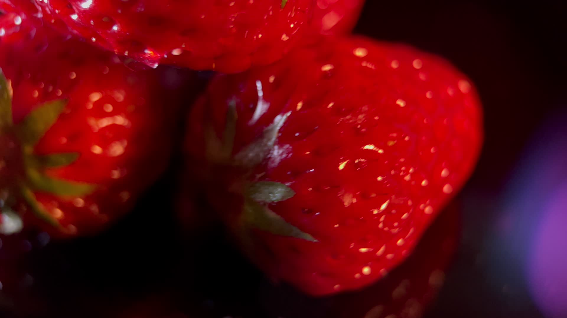 美食草莓水果视频的预览图