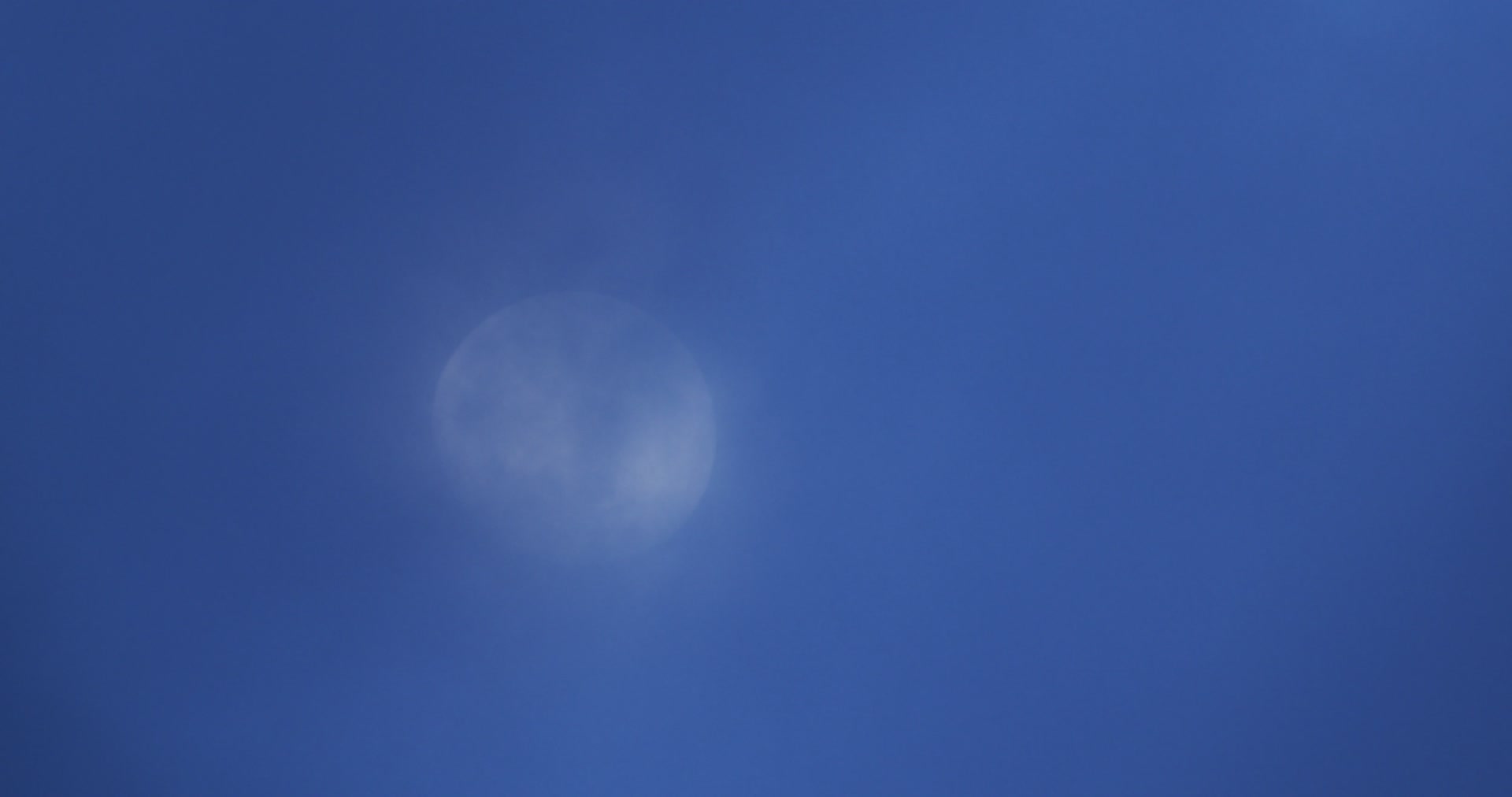 云遮月实拍视频视频的预览图