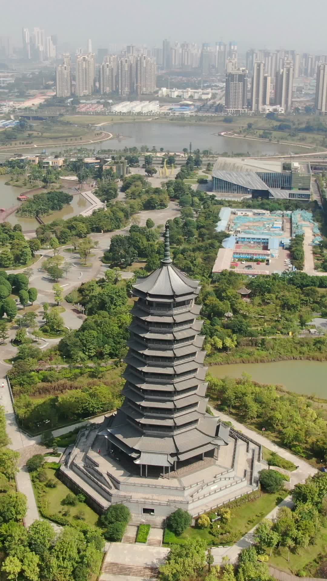 航拍广西南宁五象塔历史古建筑视频的预览图
