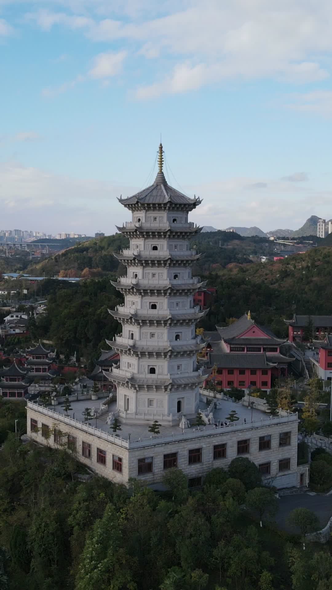 航拍贵州大兴国寺竖屏视频视频的预览图