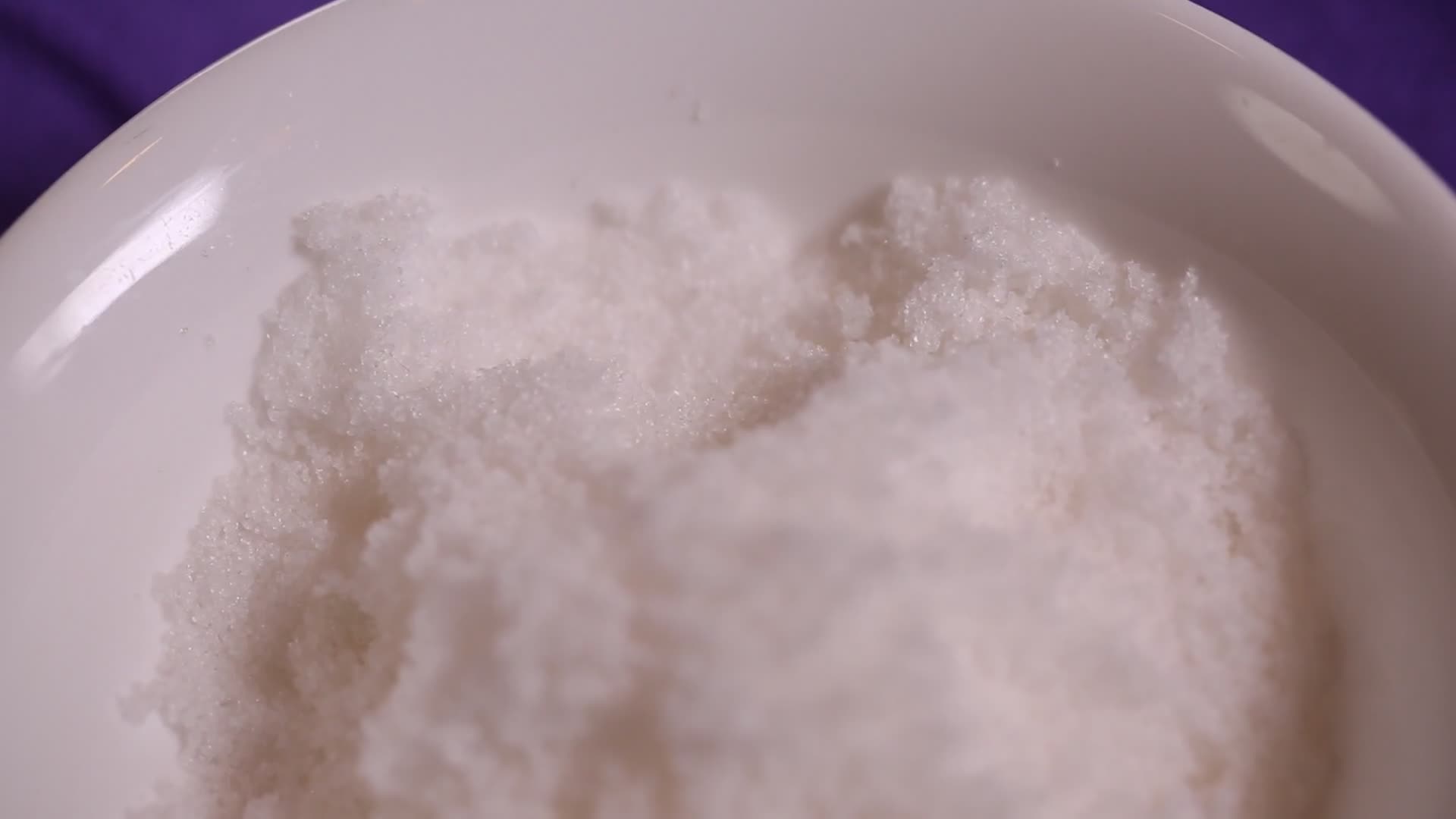 实拍调料白砂糖视频的预览图