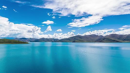 8k延时西藏净土羊卓雍措圣湖自然风光视频的预览图