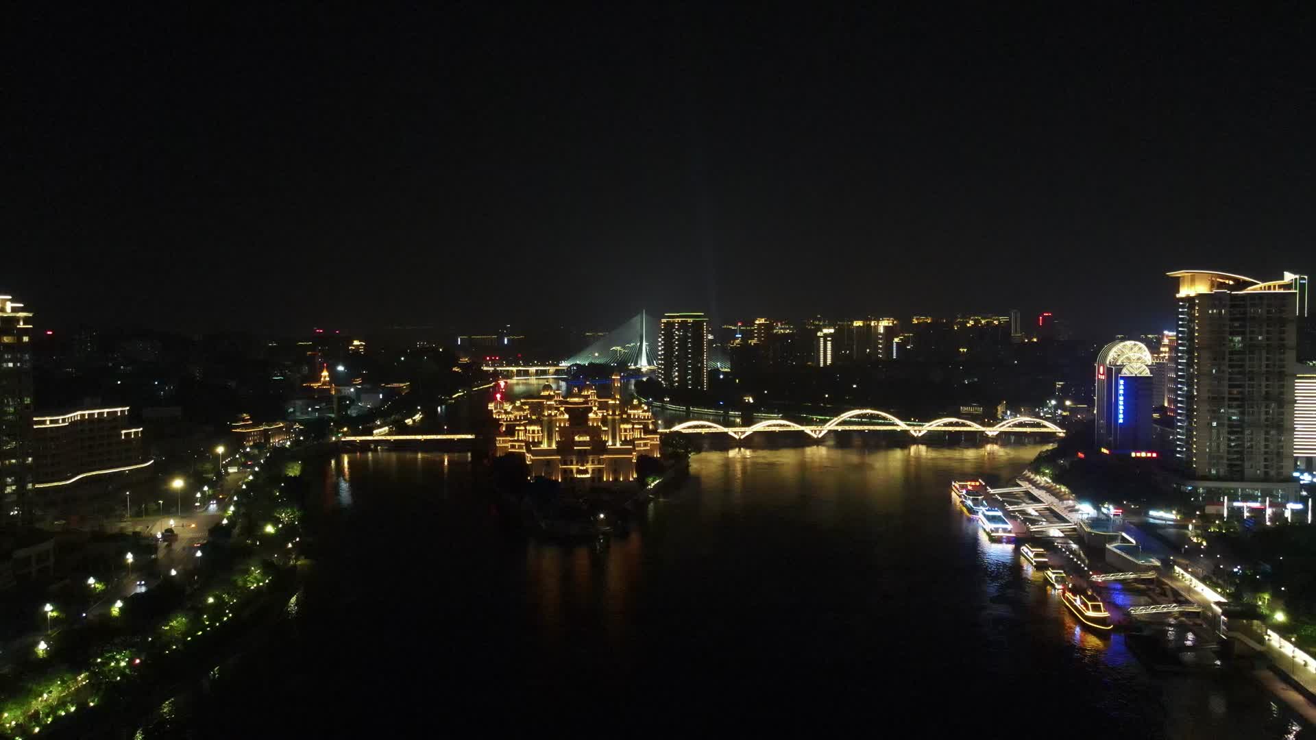 航拍福州解放大桥夜景灯光视频的预览图
