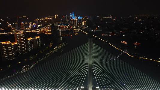 航拍福建福州三县洲大桥夜景灯光视频的预览图