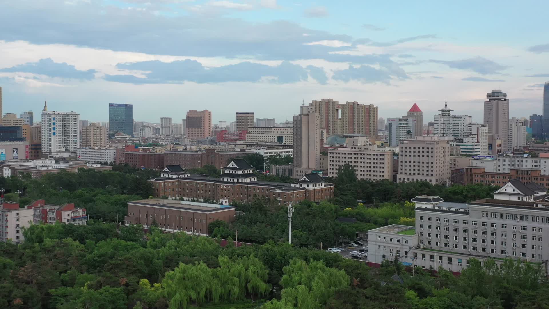 4K航拍长春城市风光视频的预览图