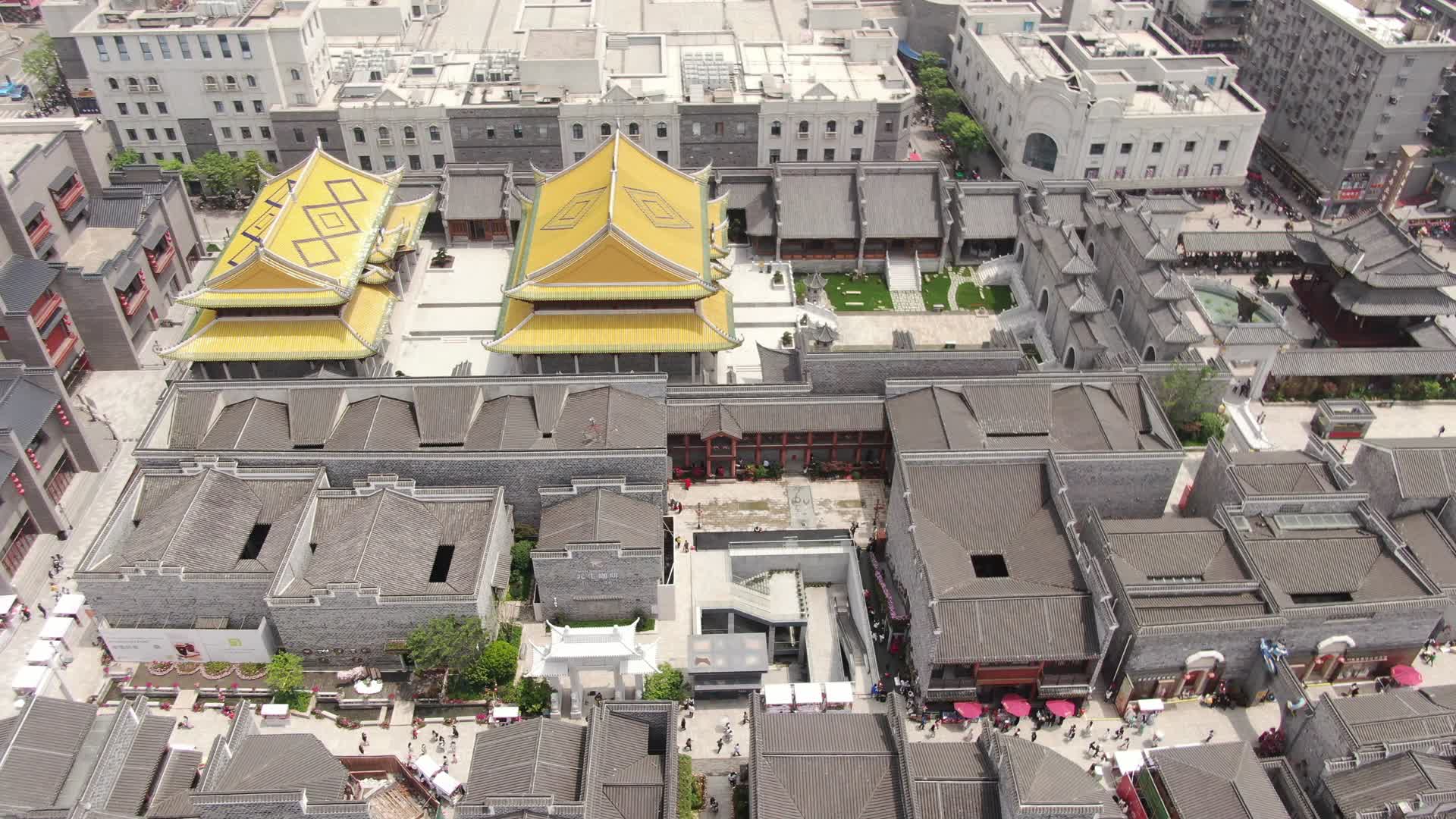 航拍江西南昌万寿宫历史文化街区视频的预览图