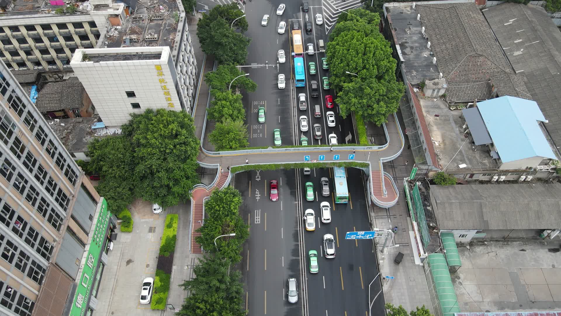 航拍福州城市交通视频的预览图