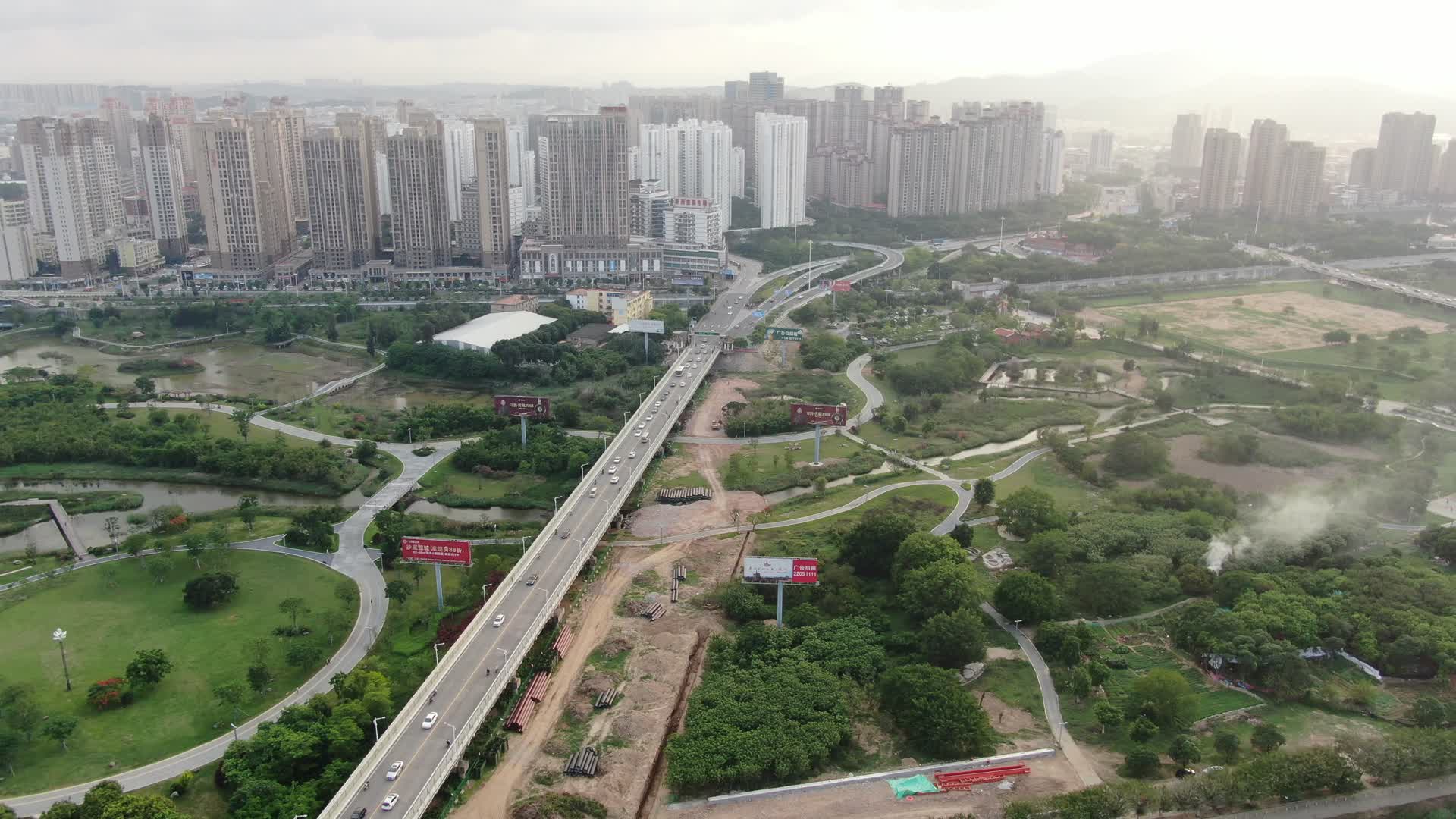 航拍福建泉州晋江大桥交通视频视频的预览图