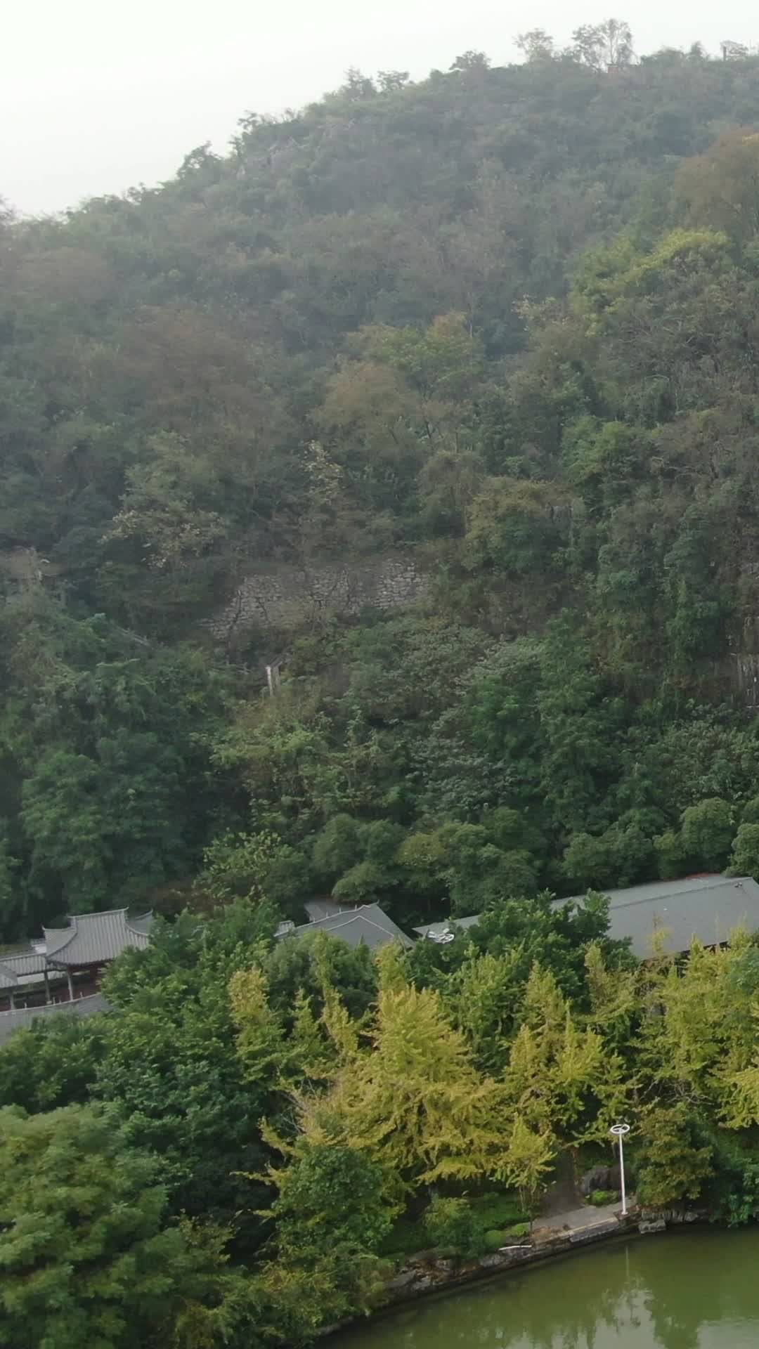 航拍广西桂林叠彩山竖屏视频视频的预览图