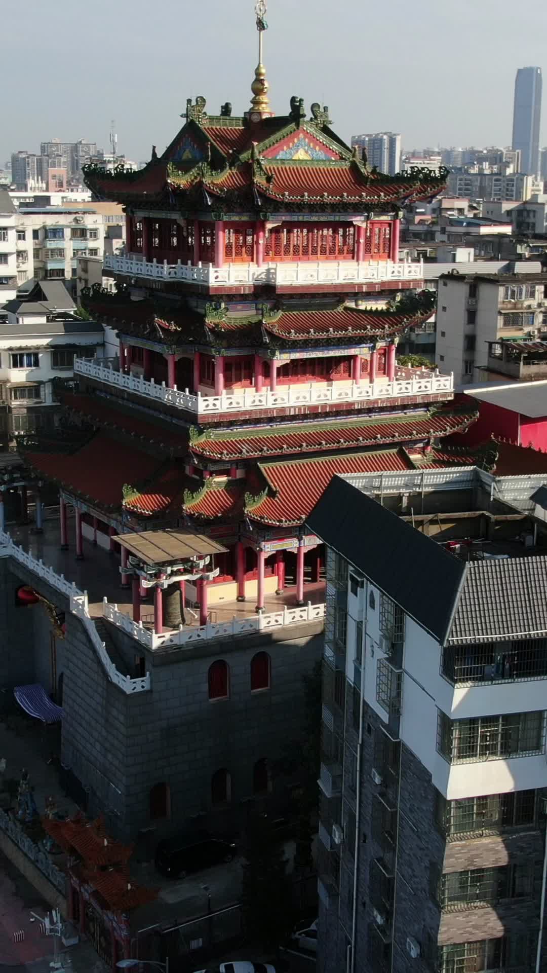 广西柳州西来古寺竖屏视频视频的预览图