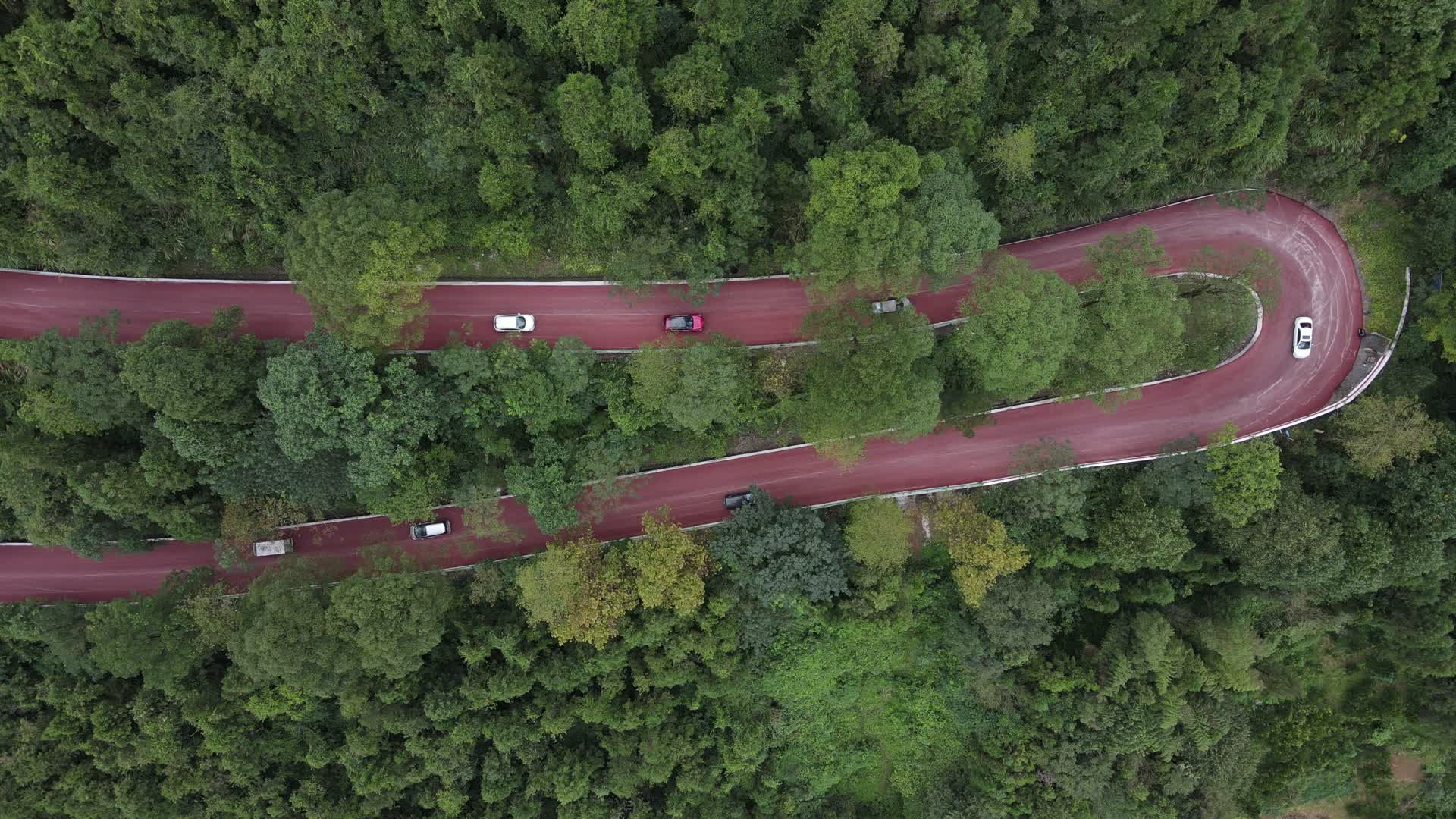 俯拍湖南湘西矮寨盘山公路视频的预览图