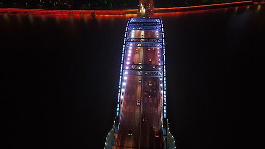 航拍杭州钱塘江复兴大桥夜景灯光视频的预览图
