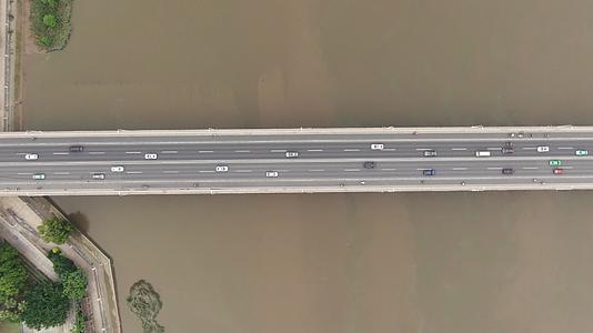 航拍福建福州闽江大桥交通视频视频的预览图