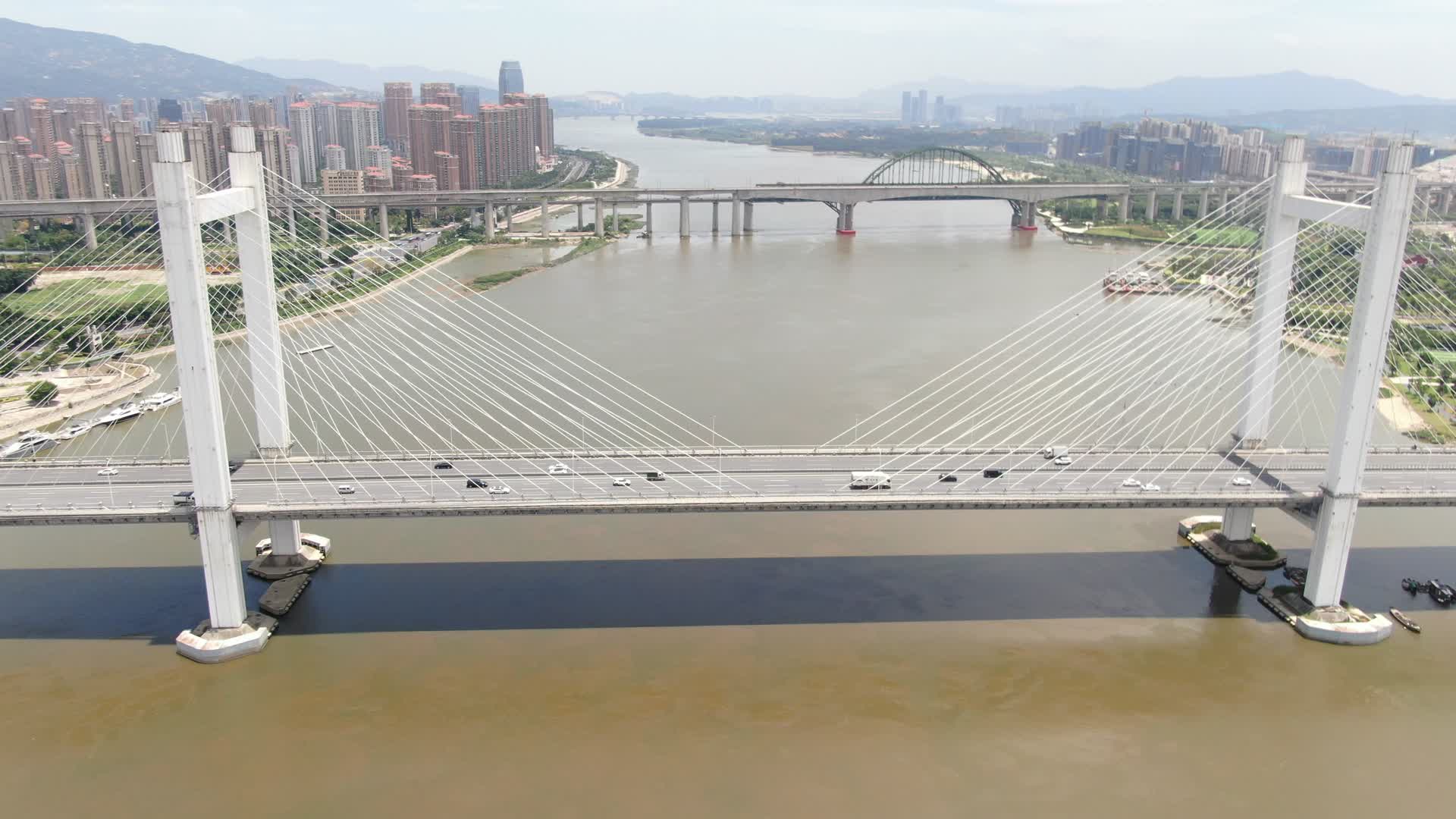 航拍福建福州魁浦大桥交通视频视频的预览图