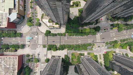 俯拍城市交通视频的预览图