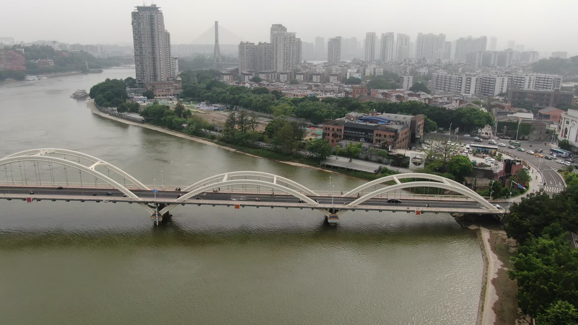航拍福建福州闽江解放大桥交通视频的预览图