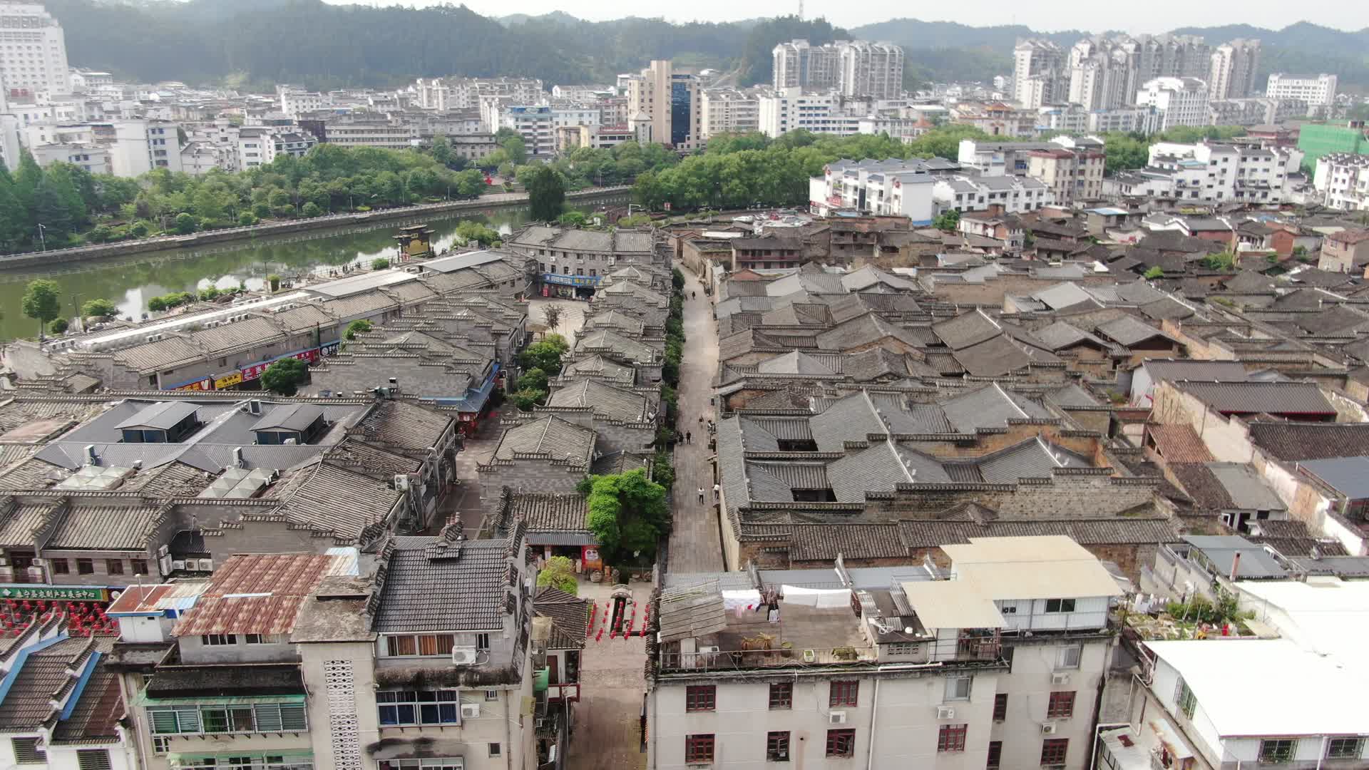 航拍福建泰宁古城历史文化古建筑视频的预览图
