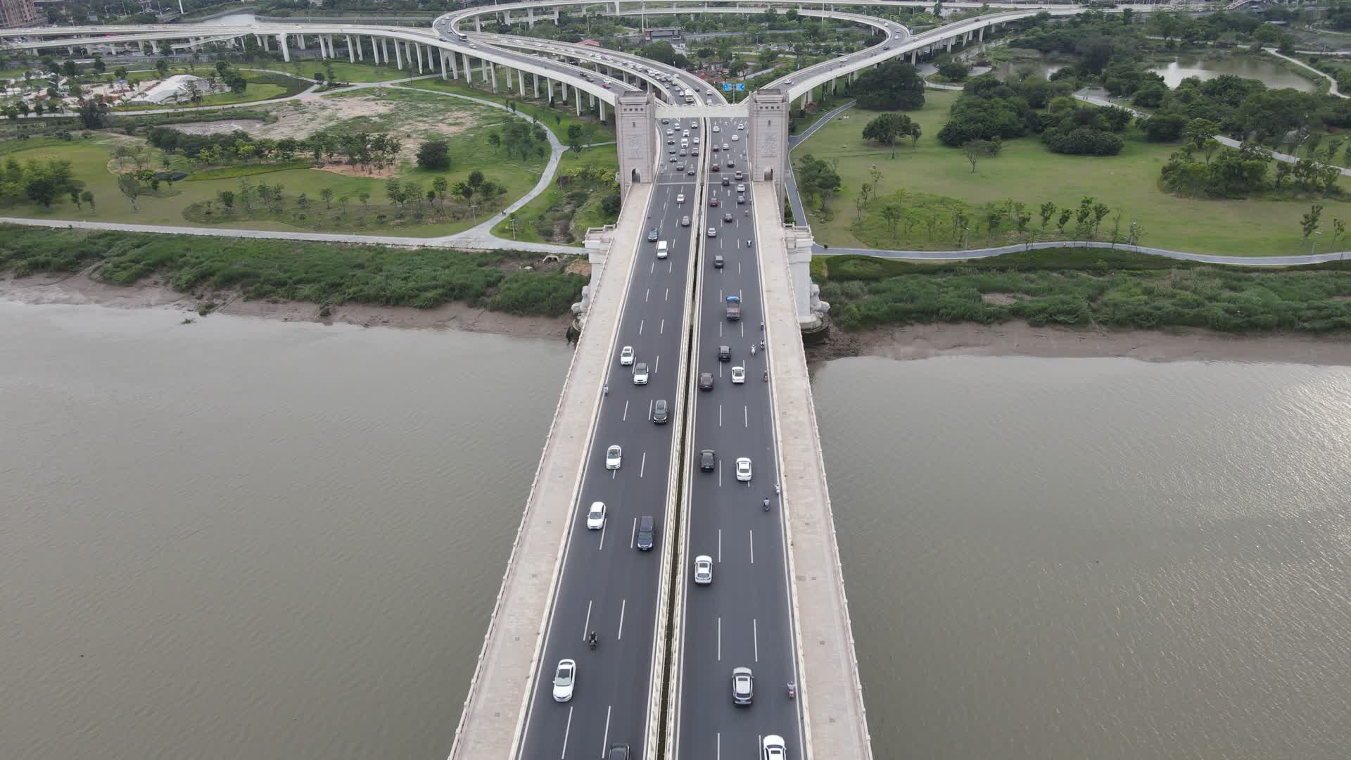 航拍福建泉州晋江田安大桥交通视频视频的预览图