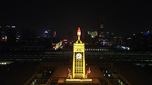 航拍湖南长沙火车站夜景灯光视频的预览图