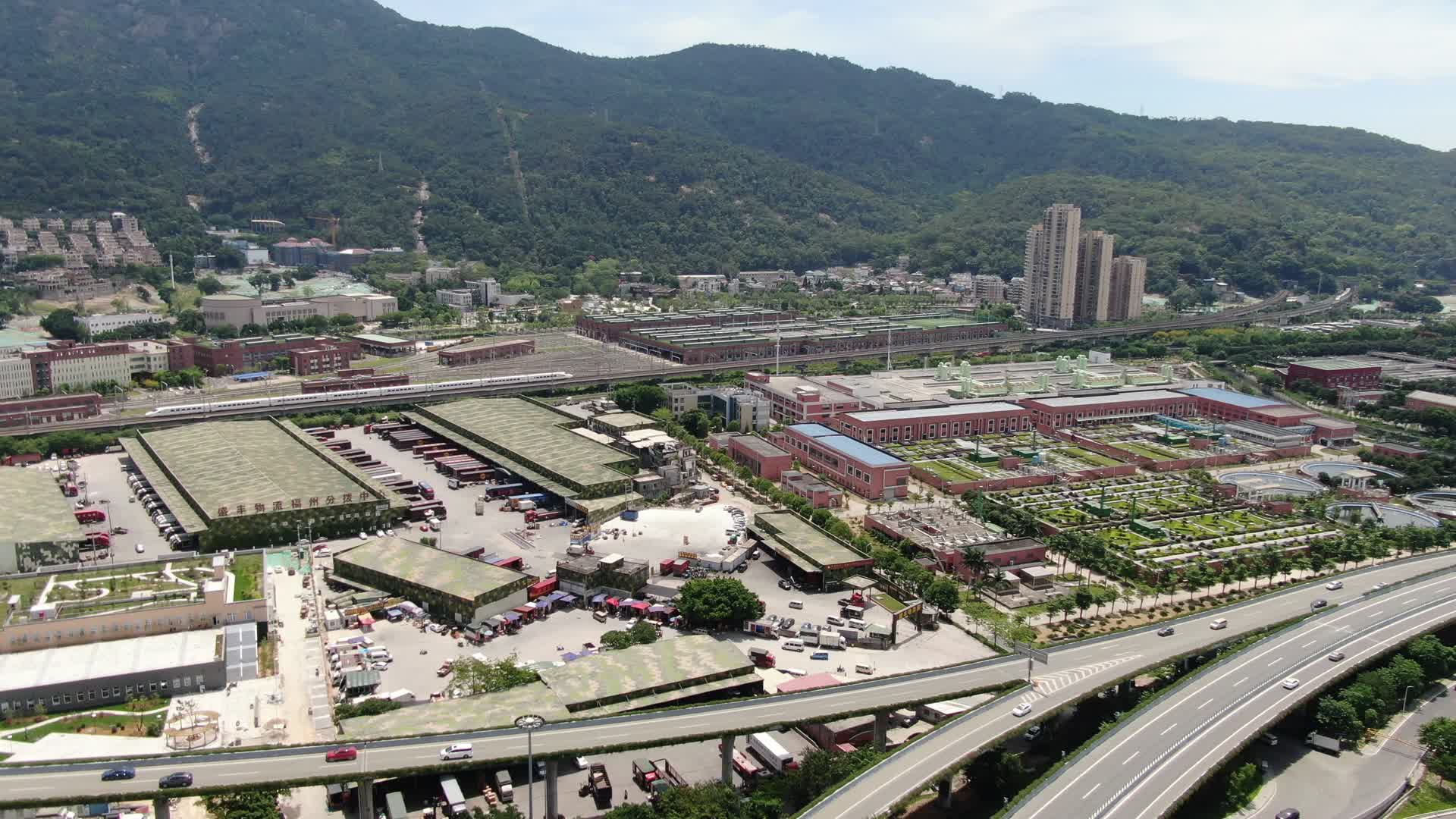 航拍城市污水处理厂视频的预览图