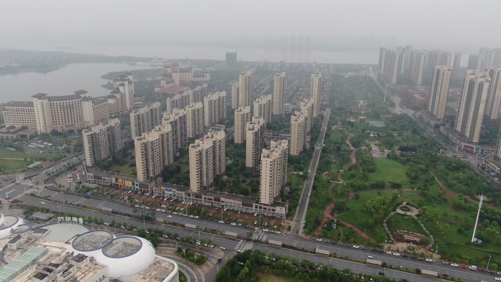 航拍江西南昌融创旅游城视频的预览图