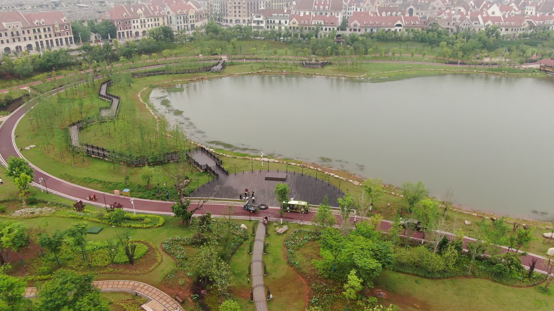 航拍南昌九龙湖公园视频的预览图