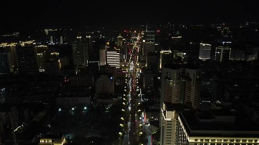 航拍城市夜景灯光交通视频的预览图